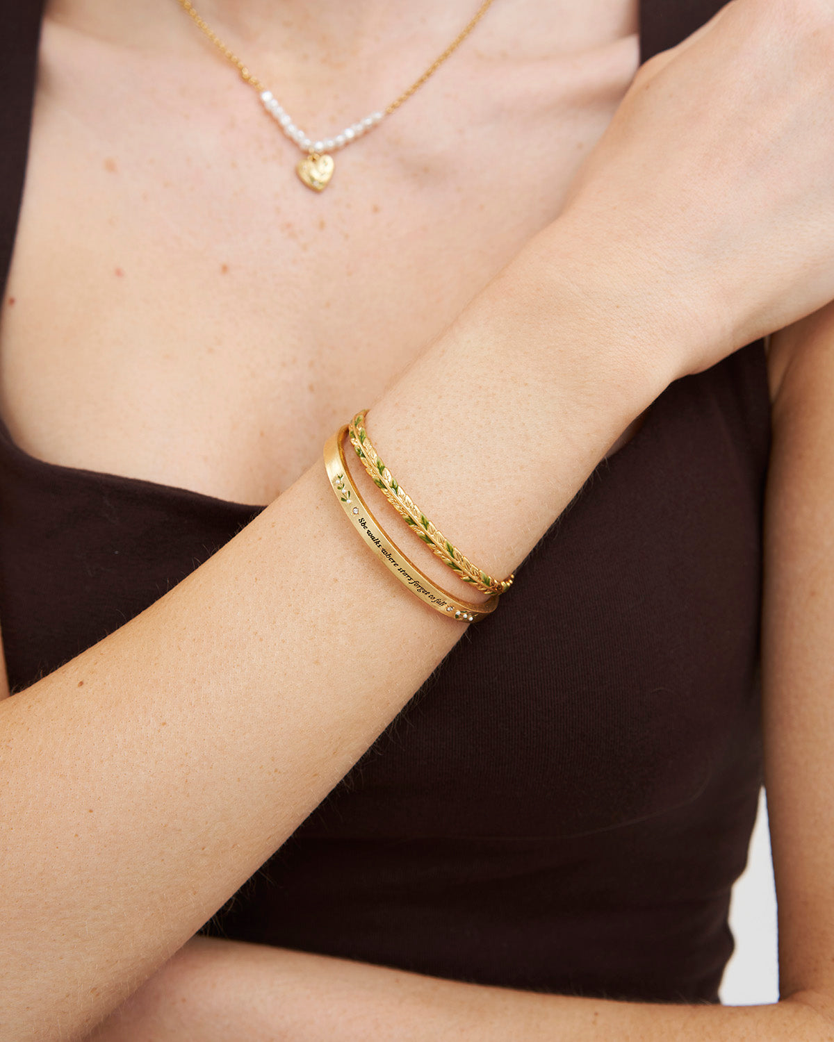 Niva Mistletoe Pearl Bangle in Gold