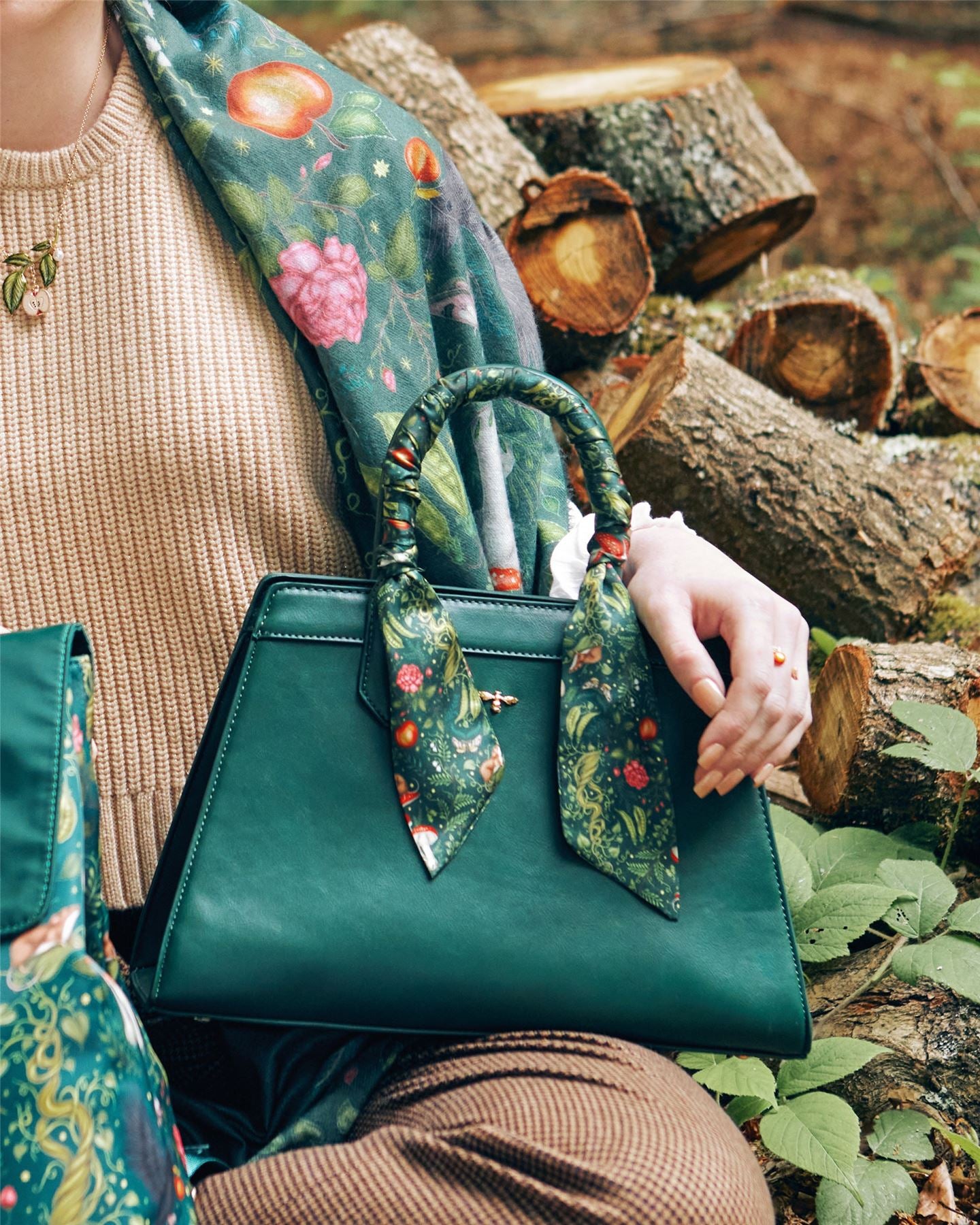 Bufanda Catherine Rowe Into The Woods - Verde