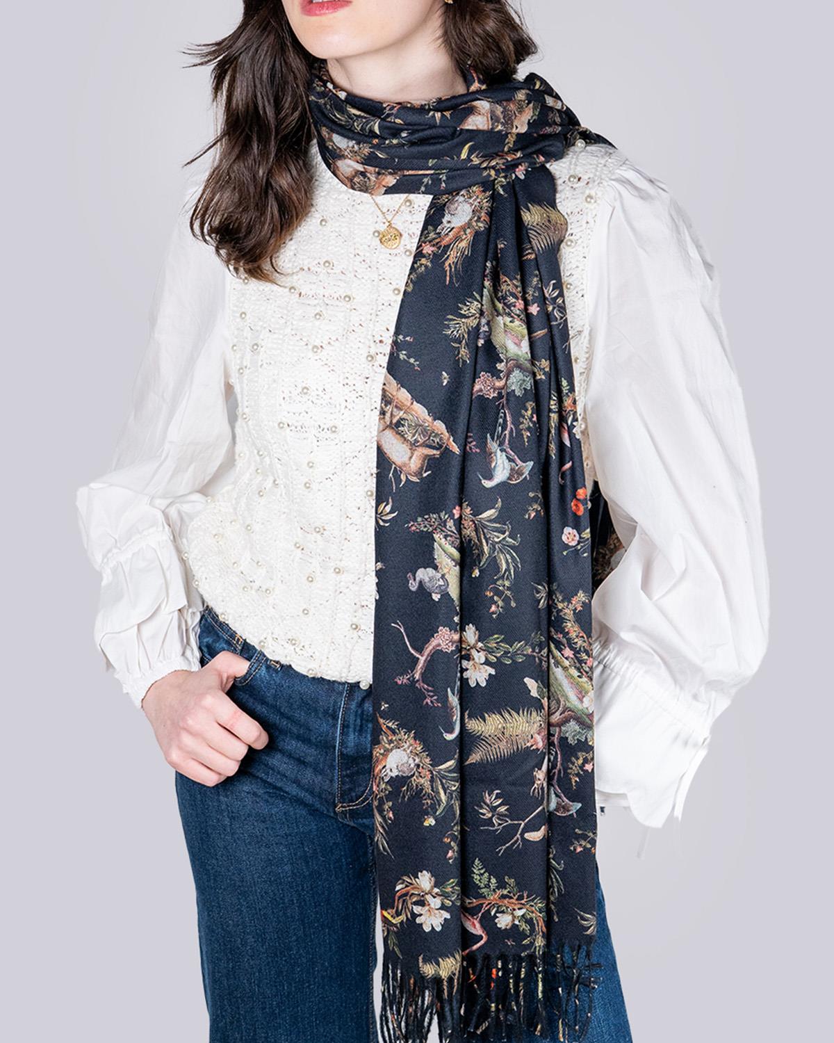 Bufanda Toile Wonderland con Flecos