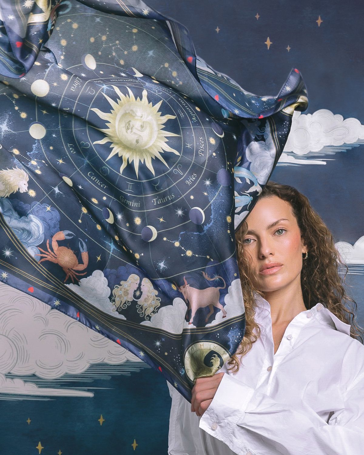 Pañuelo Cuadrado Mediano Zodiac en Azul Marino
