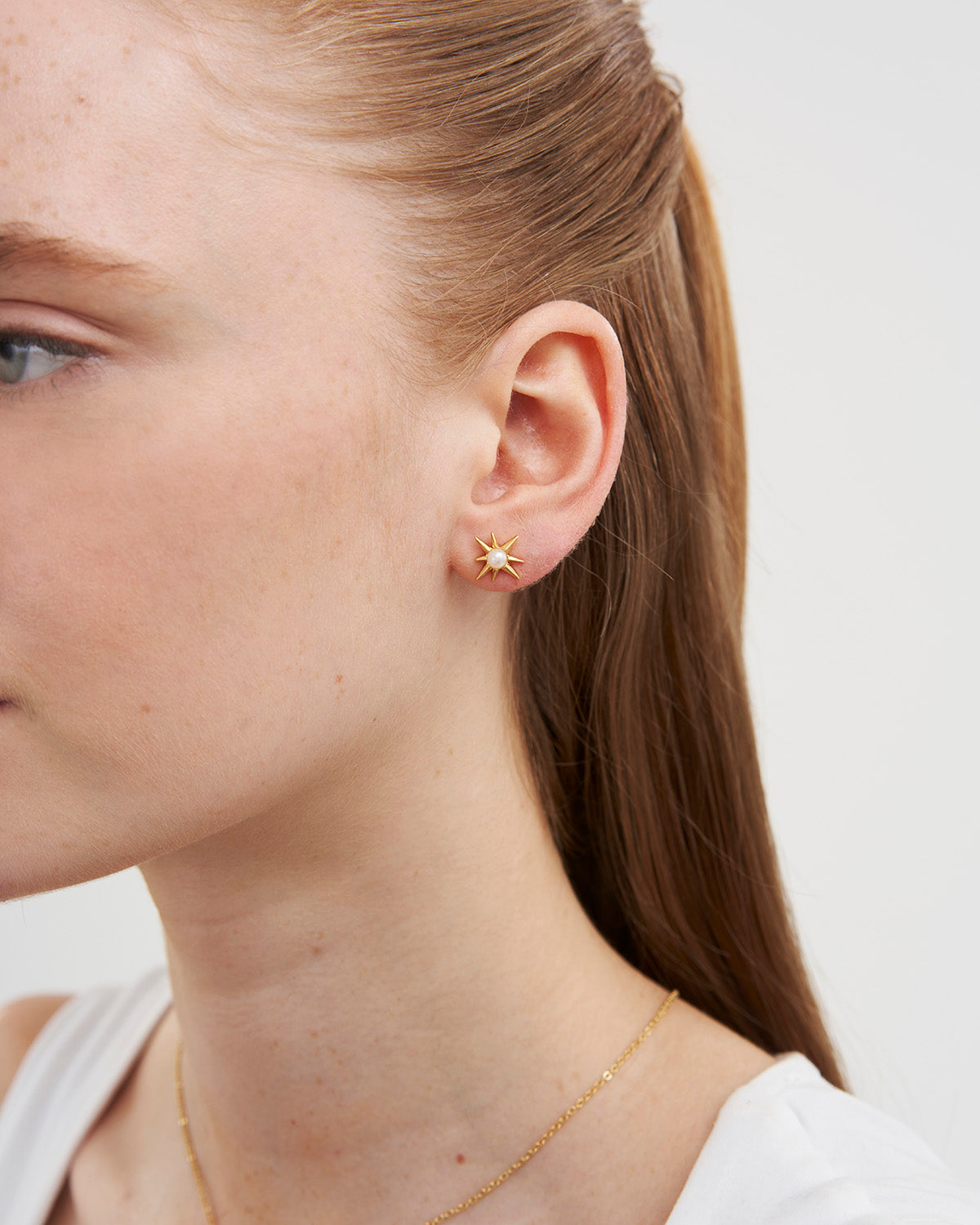 Star Pearl Stud Earrings in Gold