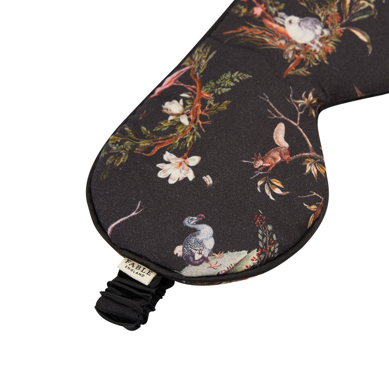Wonderland Black Pyjamas & Wonderland Black Sleep Mask Set
