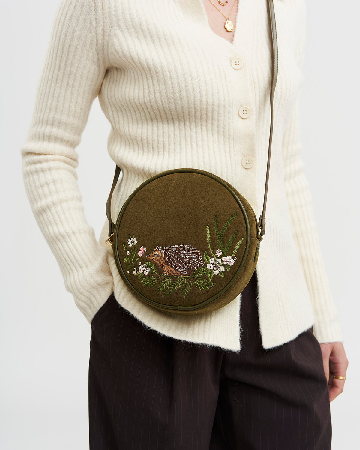 Chloe クロエ ヘッジホッグ 刺繍入りフェイクスエード サークルバッグ
