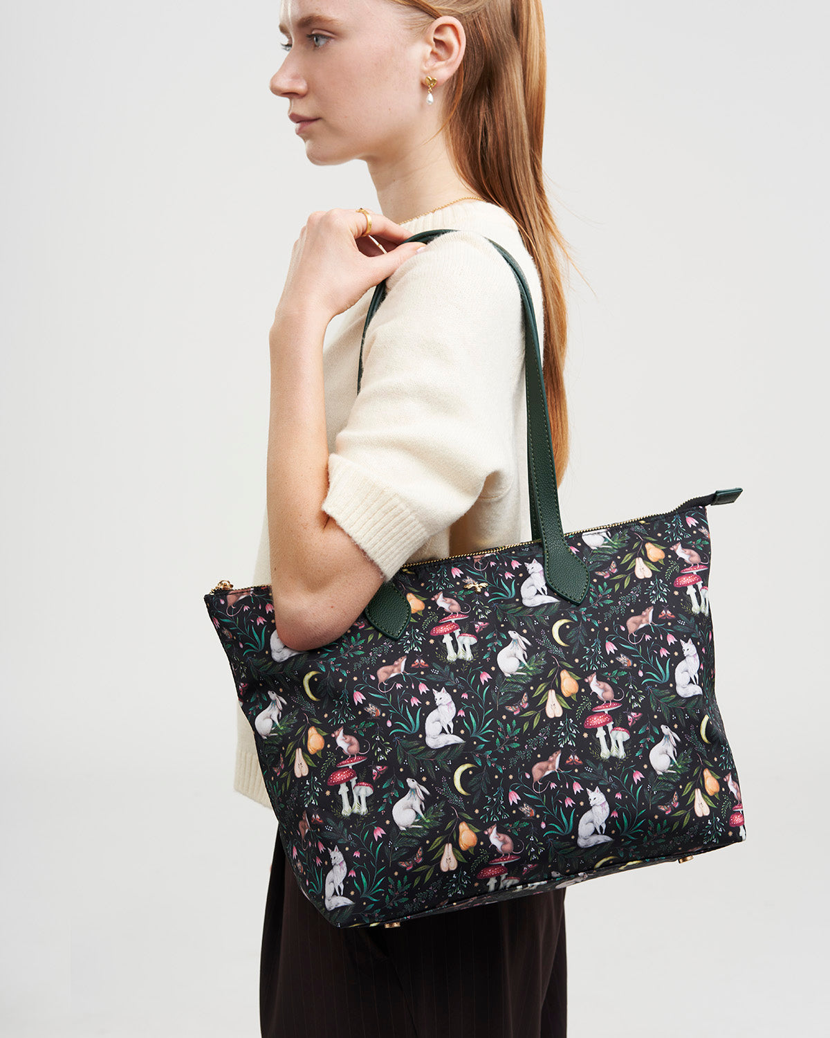 Edith Niva Print Tote Bag in Green