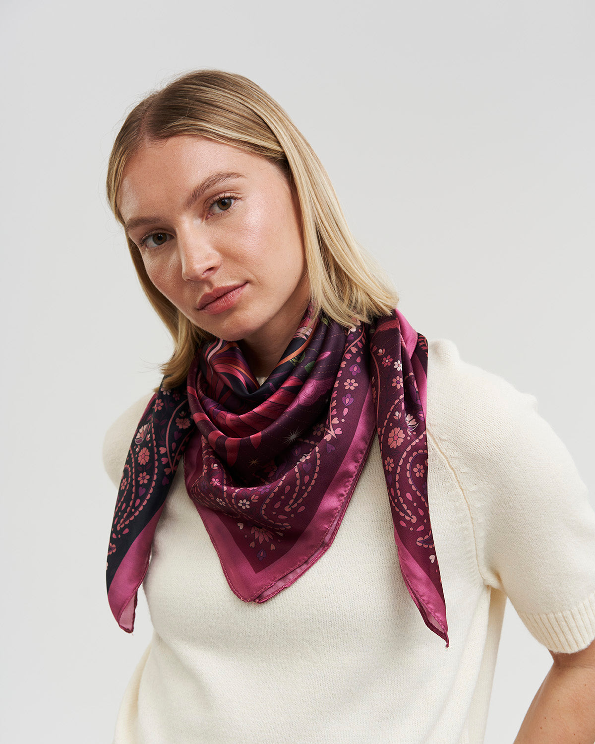 Eve Narrative Medium Square Scarf in Burgundy