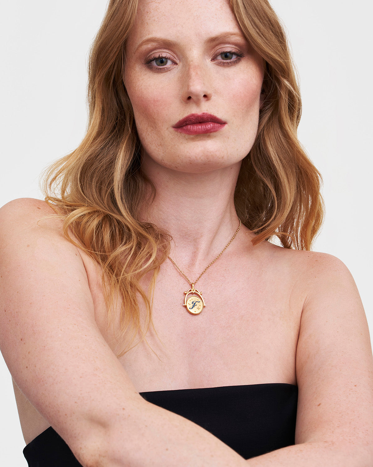 Collar Spinner Oro inicial "F" Forget-Me-Not