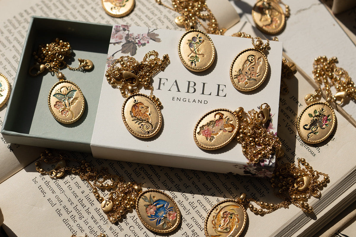ゾディアック さそり座のネックレス | Fable England